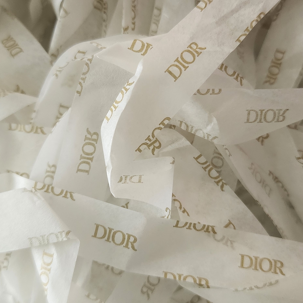 Dior Luxury Gifting Set w/ White & Gold Tissue, Gift Bag, And Envelope